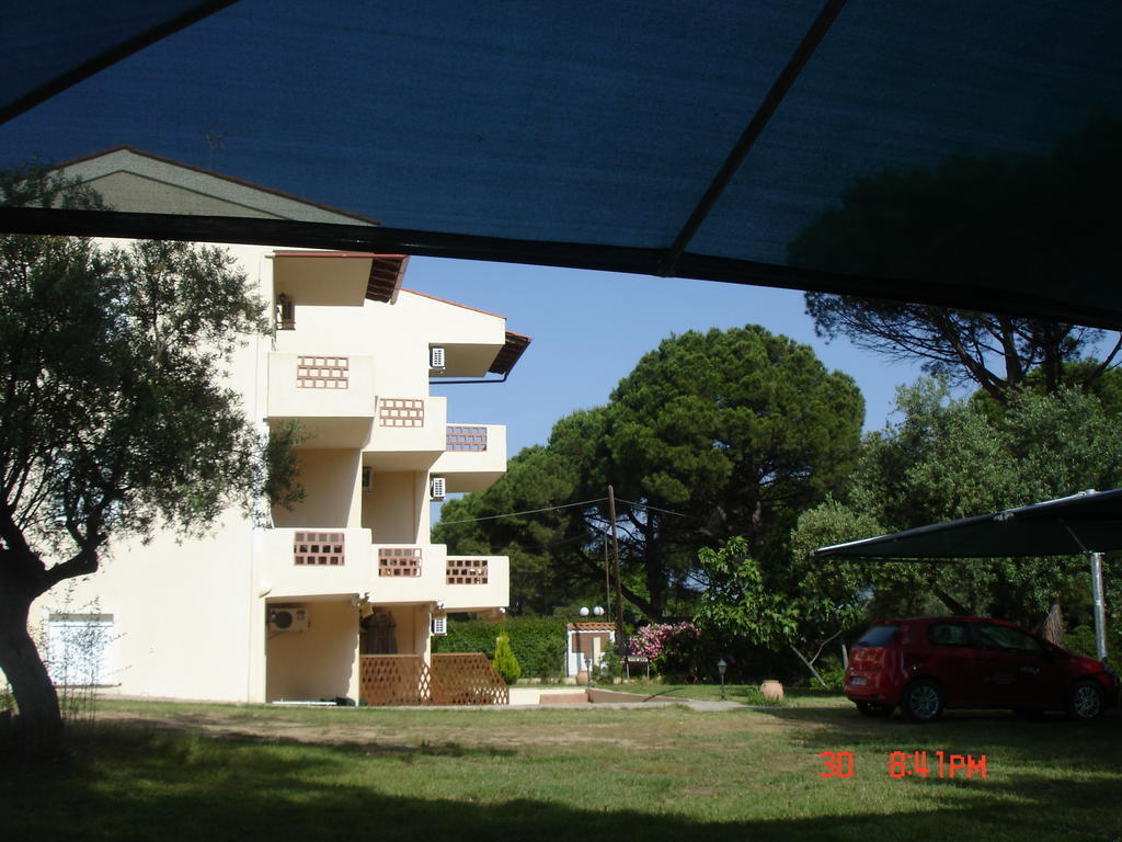 Elena Apartments Nikiti  Buitenkant foto